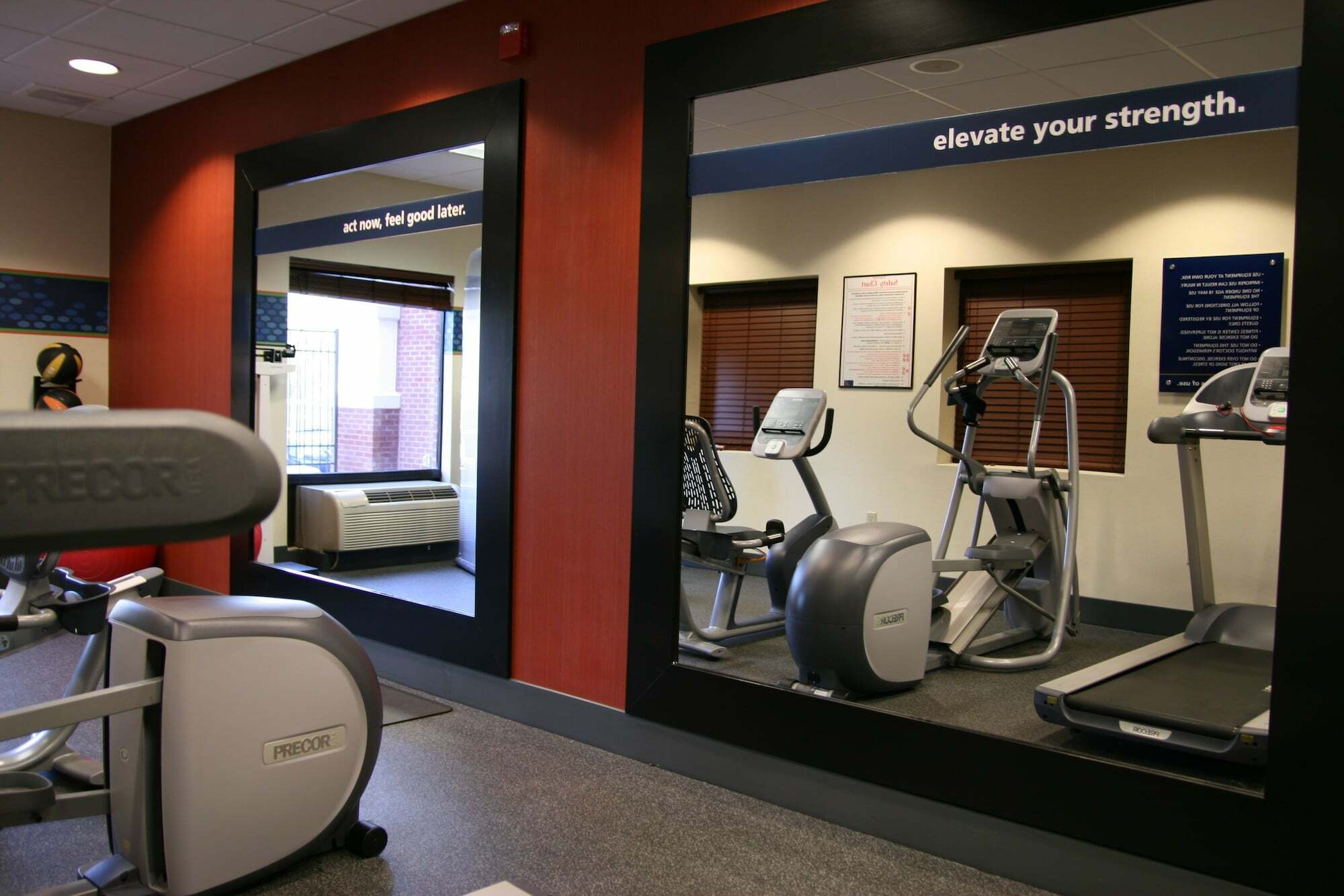 Hampton Inn & Suites By Hilton Manchester Bedford Esterno foto